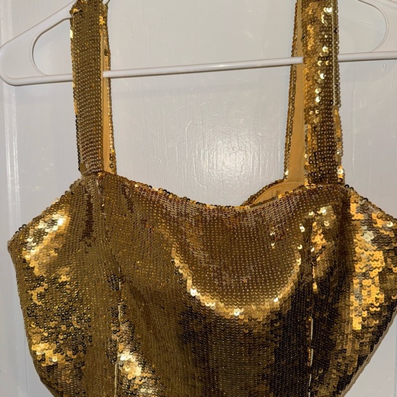 NWT - Francesca’s Gold Sequin Crop Top - Picture 2 of 6